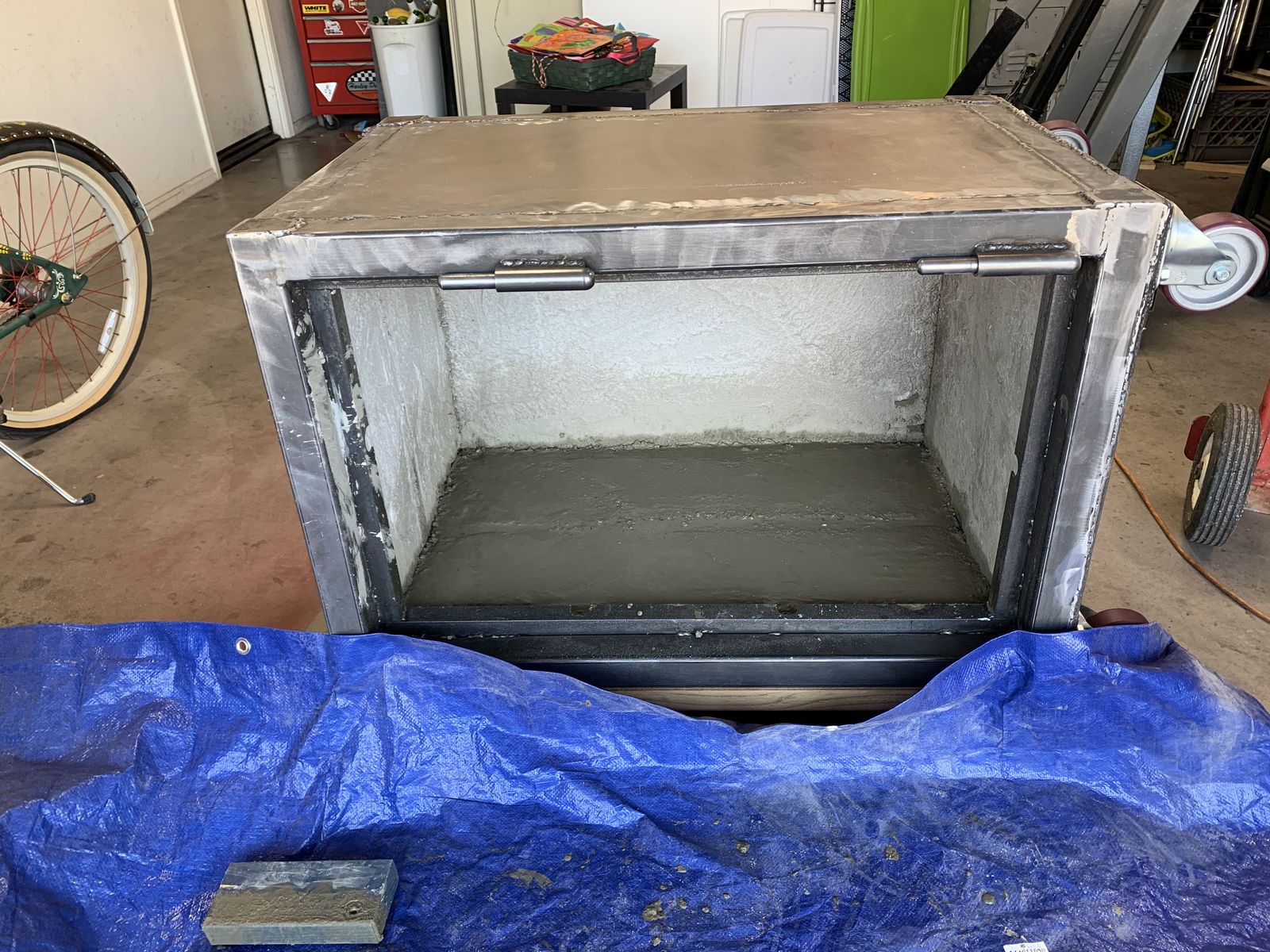 Last wall poured with concrete.